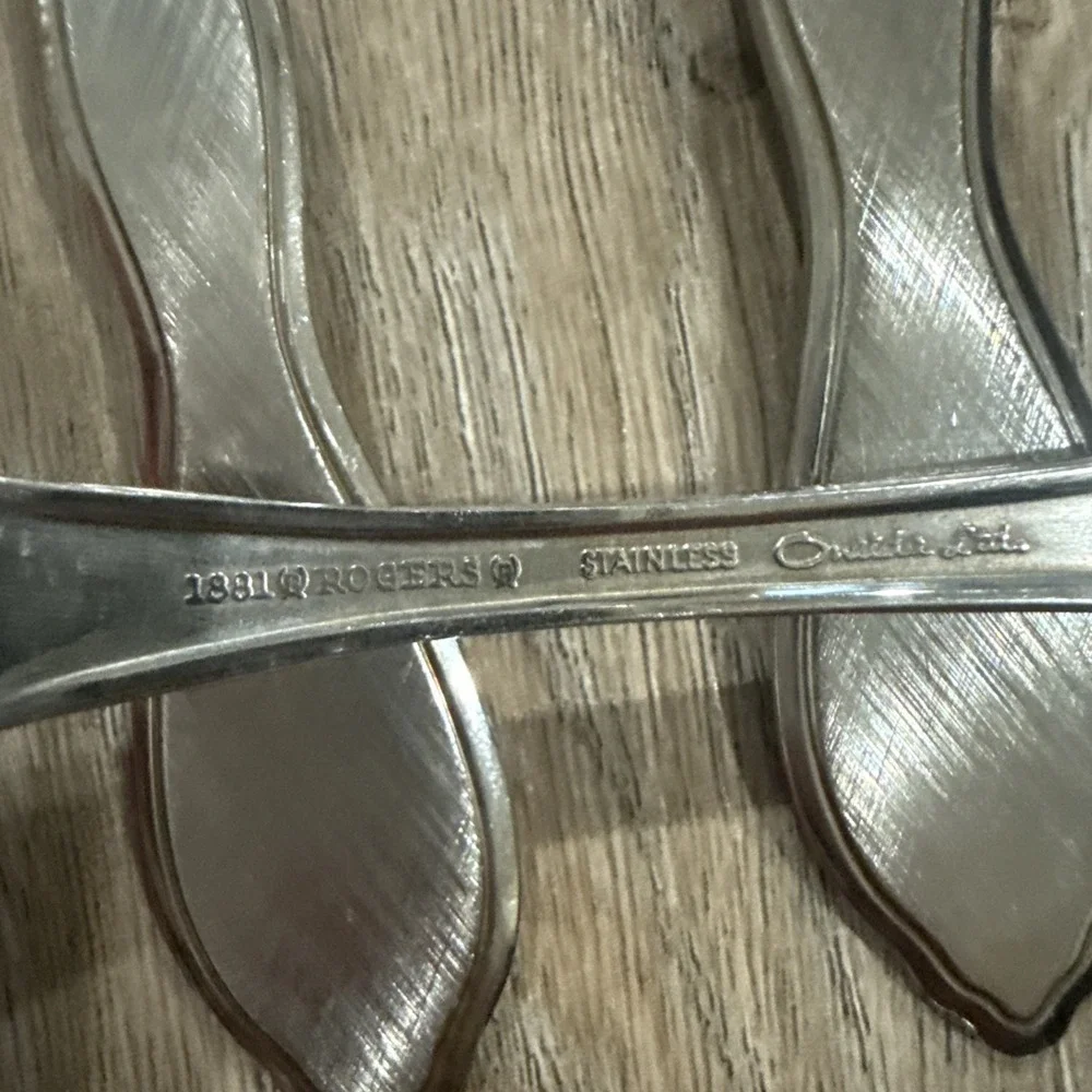 Oneida TWILIGHT Dinner Forks Set Of 4 1881 Rogers Ltd Stainless Flatware VINTAGE